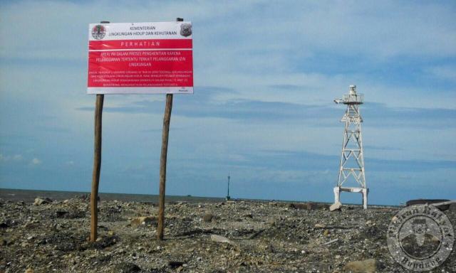 PROYEK reklamasi untuk dok (galangan kapal) PT Gamatara Trans Ocean Shipyard di Pelabuhan Cirebon yang diduga melanggar sejumlah ketentuan, akhirnya disegel Kementerian Lingkungan Hidup dan Kehutanan. Komisi IV DPR RI menempatkan tim pengawas di lokasi tersebut, begitu proyek reklamasi itu disegel sejak sepekan lalu.*