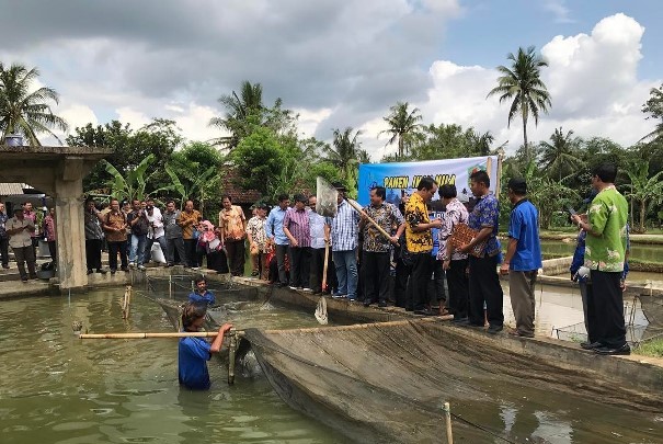 Kunjungan Kerja ke Banjarnegara, DPR Apresiasi Keberhasilan Budidaya Perikanan