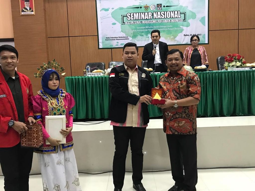 Kang Hero Menjadi Pembicara di Seminar Nasional Ikatan Senat Mahasiwa Pertanian Indonesia