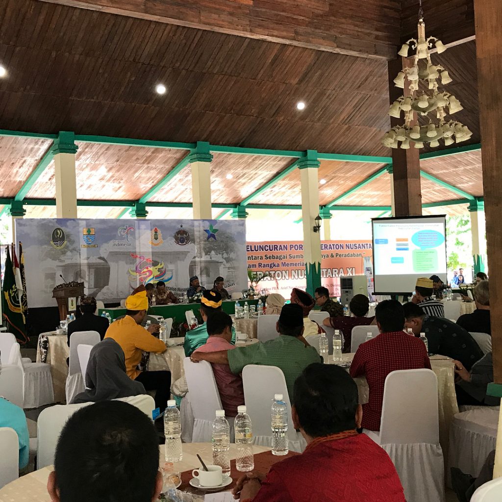 Kang Hero Menjadi Pembicara di Forum Komunikasi dan Informasi Keraton se Nusantara (FKIKN)