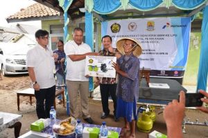 Nelayan Kecil Di Cirebon Kembali Dapat Bantuan Konverter Kit