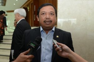 DPR Kritisi Pencabutan Permen ESDM tentang TKA