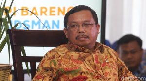 Anggota DPR ke Risma: Jangan Bayangi Kerja Anies Baswedan di Jakarta