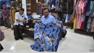 Hero Ungkap Kecintaannya pada Batik, Berharap Prabowo Lanjutkan Perjuangan SBY dalam Memajukan Batik Nasional