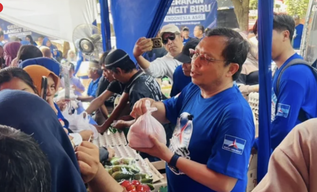 Semangat Partai Demokrat Gelar Gerakan Pasar Murah di Kota Cirebon